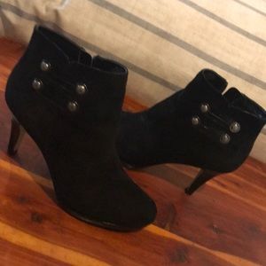 Booties with buttons